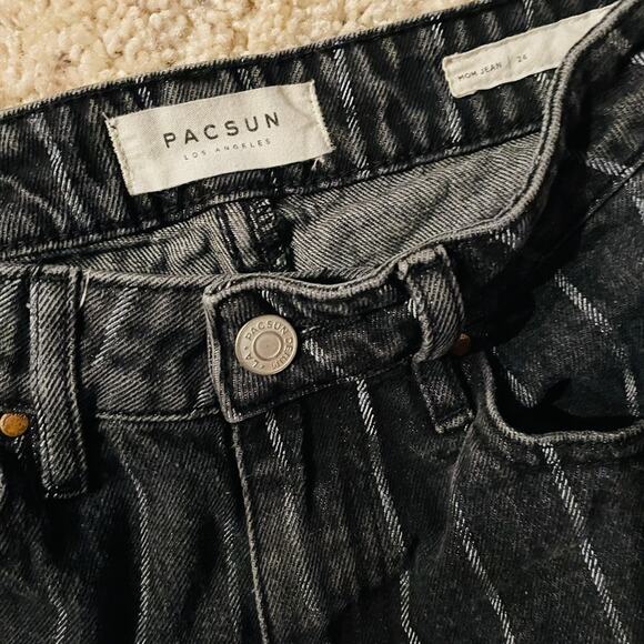 PACSUN black/grey & White Railroad Striped High-Waisted Mom Jean Jean Size 24 - Picture 2 of 4